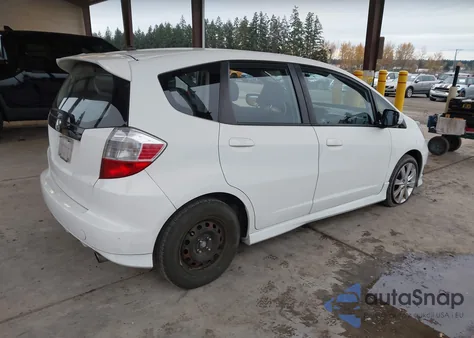 2013 Honda Fit Sport z USA, uszkodzony, nr VIN JHMGE8H57DC052971